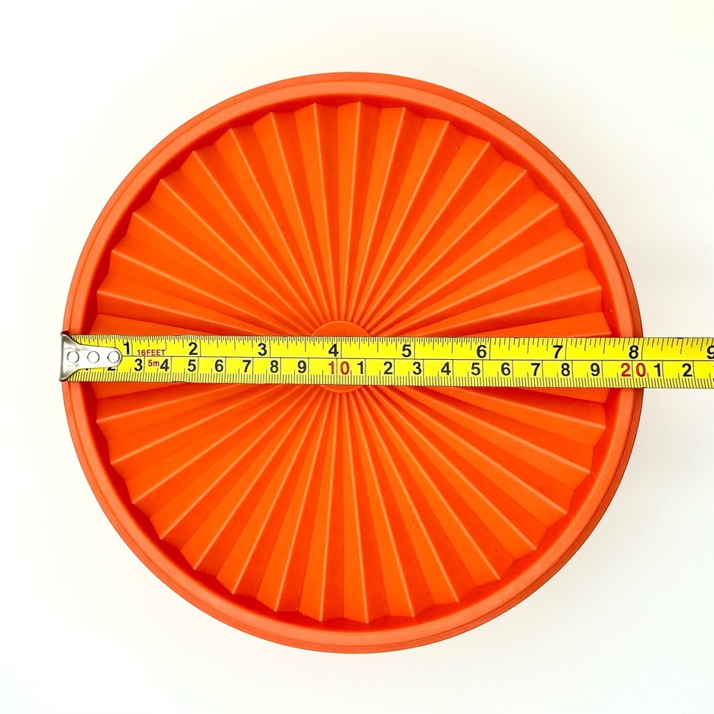 Vintage Tupperware Servalier Orange and Yellow Storage Containers - Picture 10 of 12